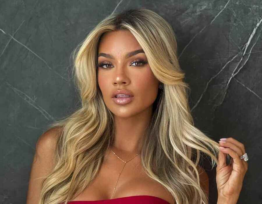 Alexa Collins